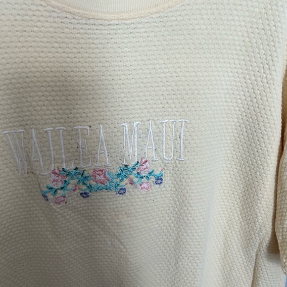 Vintage Embroidered Hawaii Yellow T-Shirt -- FINAL SALE PRICE - Picture 6 of 6